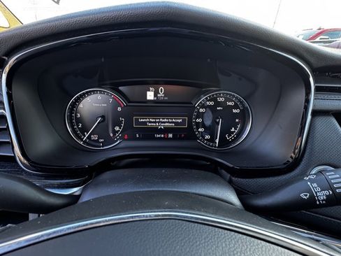 Used 2025 Cadillac XT5 Premium Luxury image 16