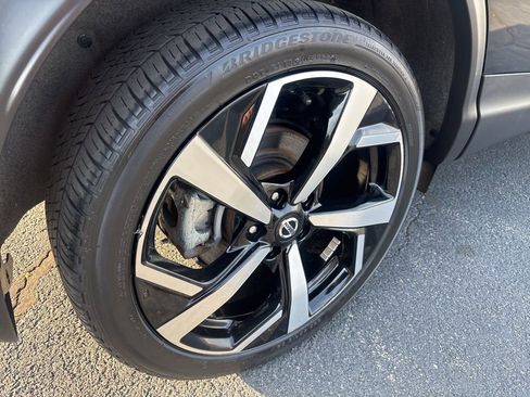 Used 2022 Nissan Rogue Sport SL AWD/4WD image 19