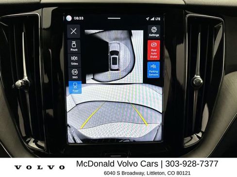 Certified 2025 Volvo XC60 B5 Plus AWD/4WD image 17