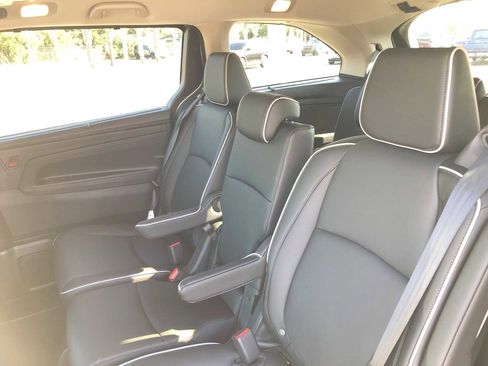 New 2026 Honda Odyssey Touring image 25