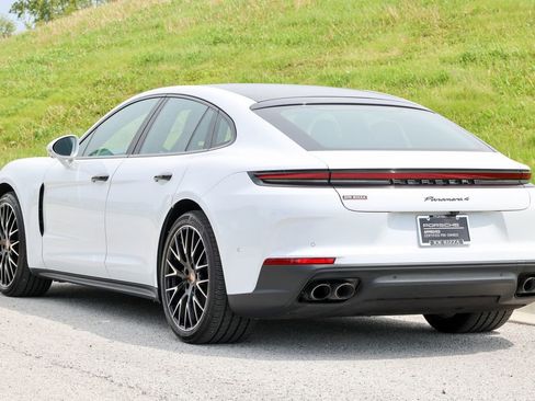Certified 2025 Porsche Panamera 4 AWD/4WD image 2