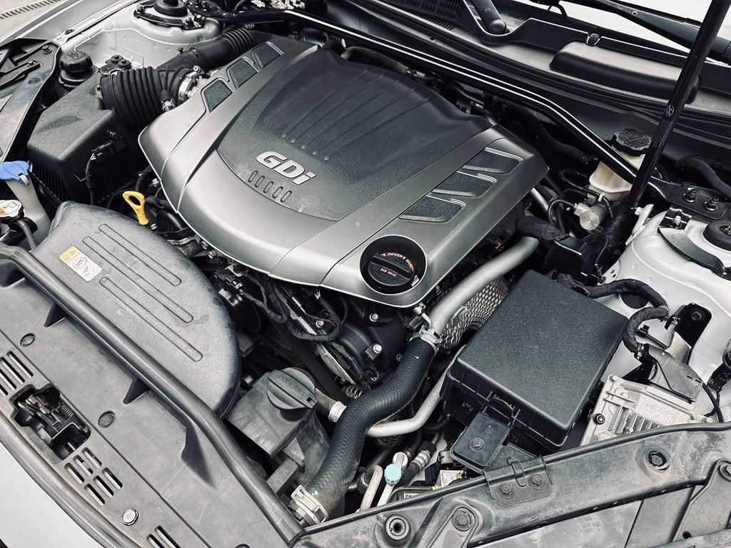 Used 2016 Hyundai Genesis Coupe 3.8 RWD image 40