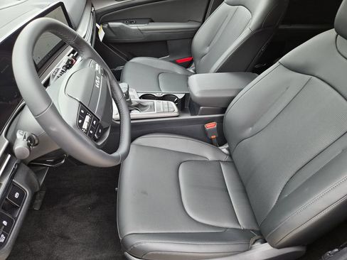 New 2026 Kia Sportage SX FWD image 10
