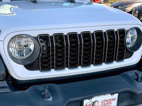 Used 2024 Jeep Wrangler Sport S image 26