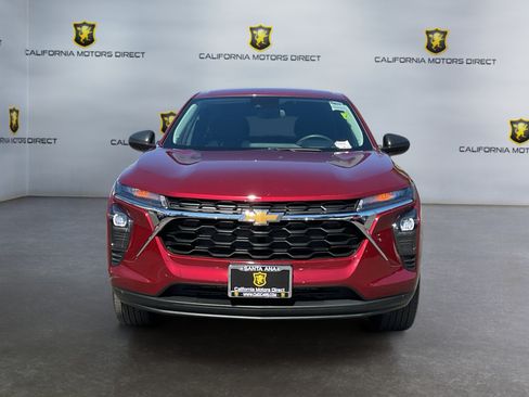 Used 2024 Chevrolet Trax LS FWD image 2
