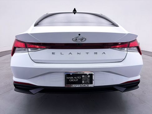 Used 2021 Hyundai Elantra SEL FWD image 8