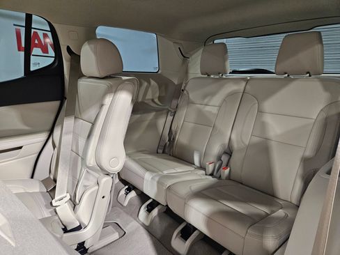 Used 2023 GMC Acadia Denali AWD/4WD image 39
