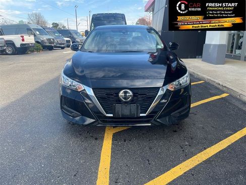Used 2021 Nissan Sentra SV image 2