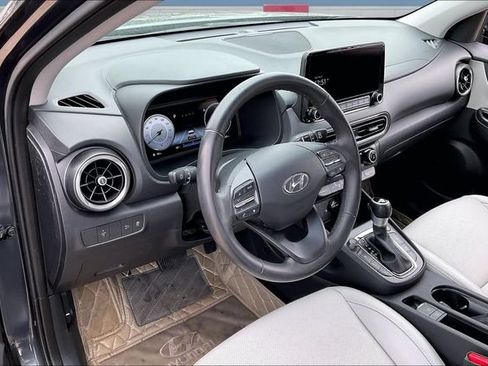 Used 2023 Hyundai Kona Limited AWD/4WD image 17