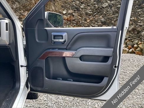 Used 2019 GMC Sierra 1500 SLE w/ SLE Value Package AWD/4WD image 22