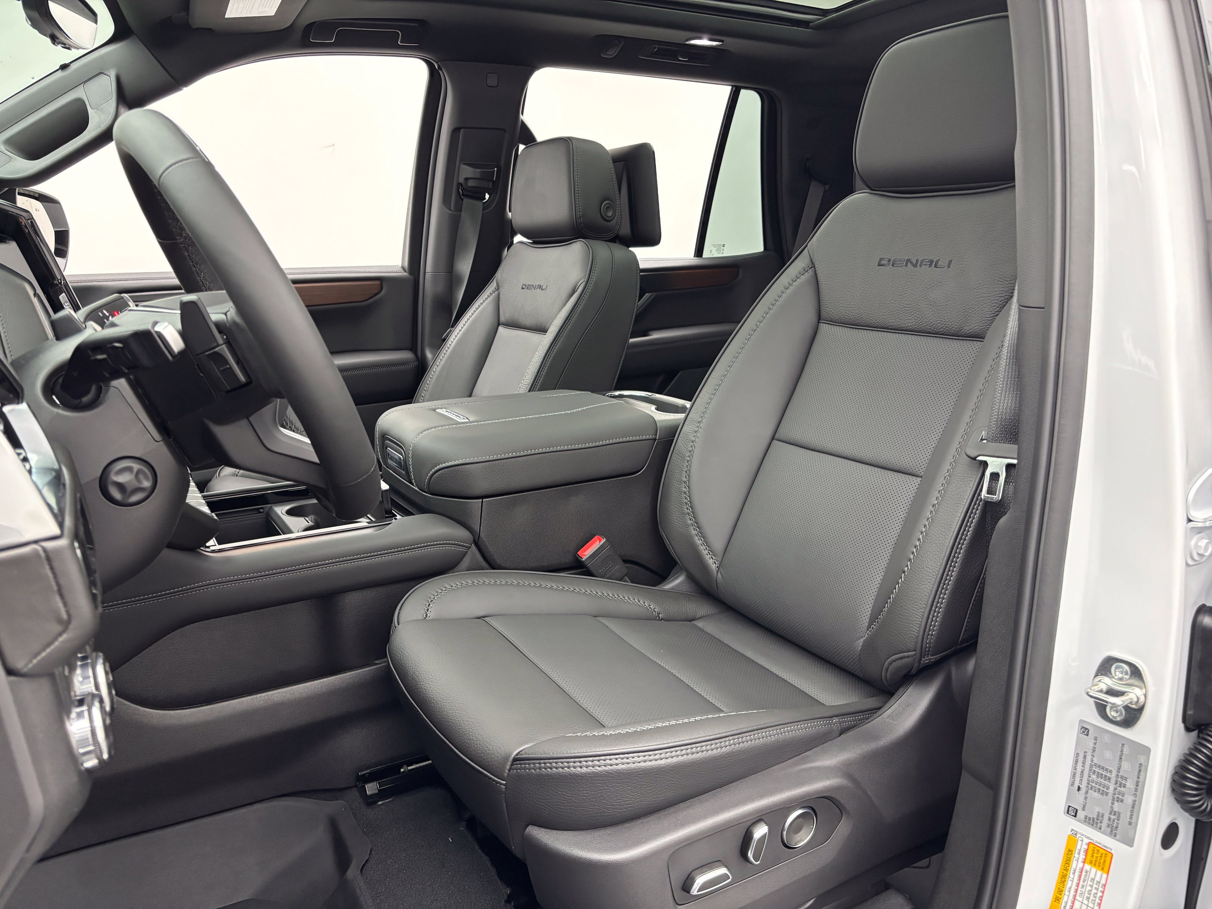 New 2027 GMC Yukon Denali w/ Denali Reserve Package AWD/4WD image 22