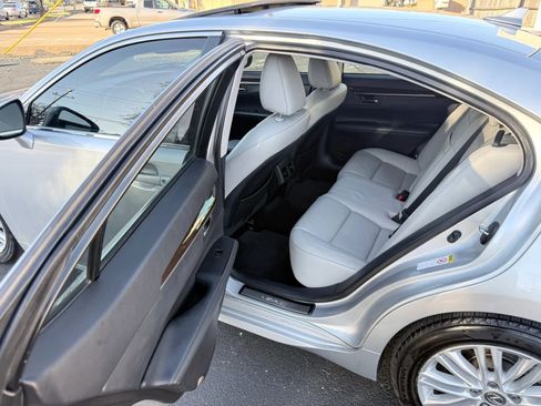 Used 2014 Lexus ES 350 w/ Luxury Package image 11