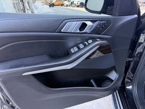 Used 2020 BMW X7 xDrive40i w/ Luxury Seating Package image 10