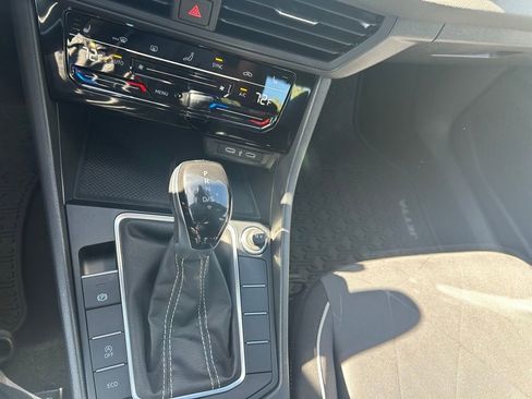 Used 2025 Volkswagen Jetta Sport image 54