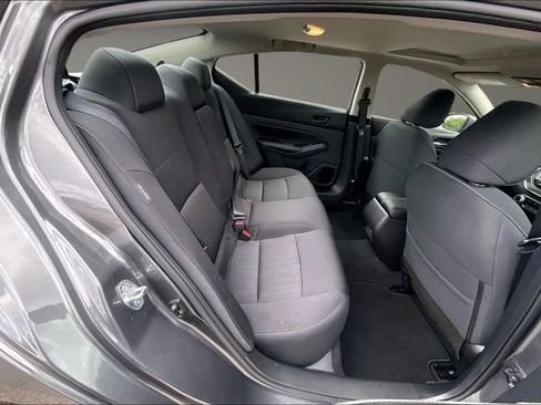 Used 2024 Nissan Altima 2.5 SV w/ SV Premium Package AWD/4WD image 25