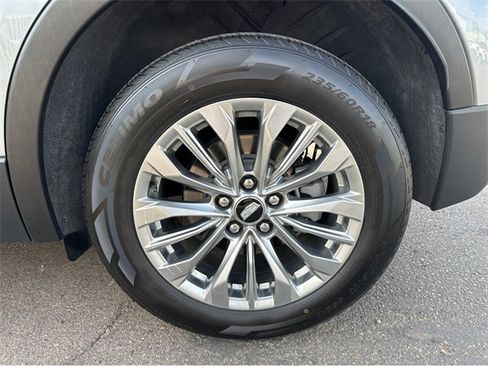 Certified 2024 Cadillac XT4 Premium Luxury image 15