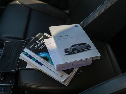 Used 2018 Volkswagen Atlas SEL w/ R-Line Package image 35