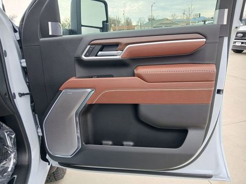 New 2026 GMC Sierra 2500 Denali Ultimate image 15