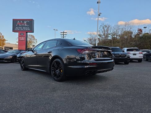 Used 2022 Maserati Quattroporte Modena Q4 image 13