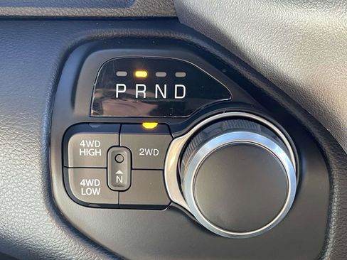 Used 2024 RAM 2500 Big Horn w/ Bed Utility Group image 7