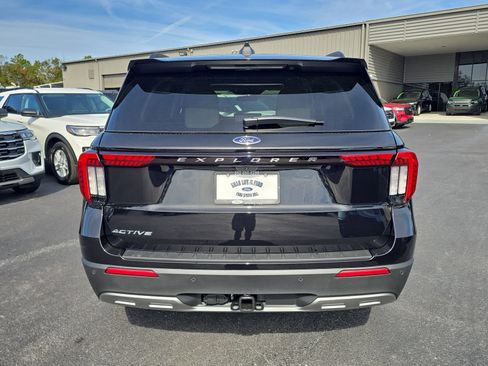 New 2026 Ford Explorer Active w/ Active Comfort Package RWD image 5