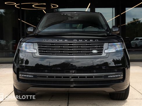 Used 2025 Land Rover Range Rover Long Wheelbase SE AWD/4WD image 5