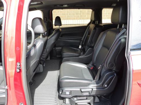Used 2023 Honda Odyssey Sport image 39