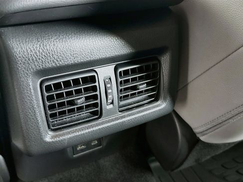 Used 2025 Toyota Camry SE FWD image 27