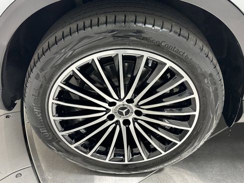 Certified 2025 Mercedes-Benz GLC 300 4MATIC image 19