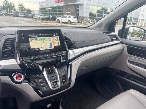 Used 2021 Honda Odyssey Touring image 17