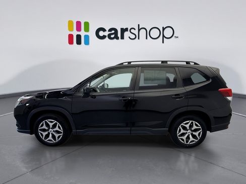 Used 2023 Subaru Forester Premium AWD/4WD image 2