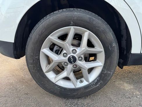 Used 2025 Kia Soul S image 17