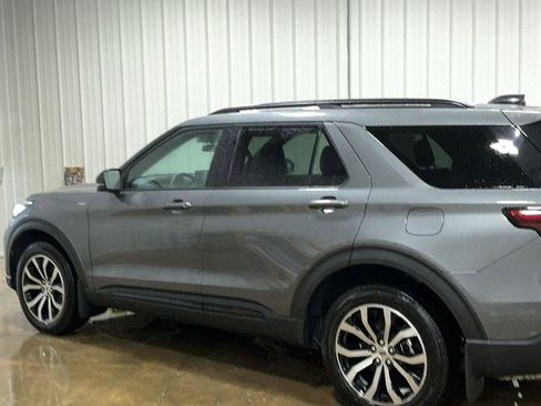 New 2025 Ford Explorer ST-Line image 7