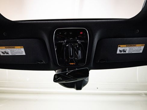 Used 2025 Mercedes-Benz C 300 Sedan image 20