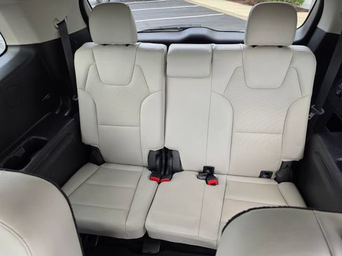 Used 2021 Kia Telluride S AWD/4WD image 37