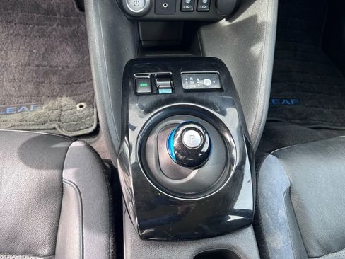 Used 2019 Nissan Leaf SL w/ SL Technology Package FWD image 15