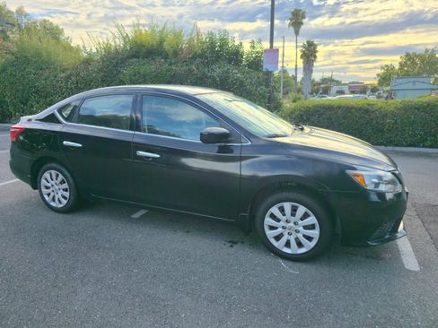 Used 2017 Nissan Sentra S FWD image 6