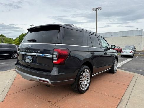 Used 2024 Ford Expedition Limited AWD/4WD image 7
