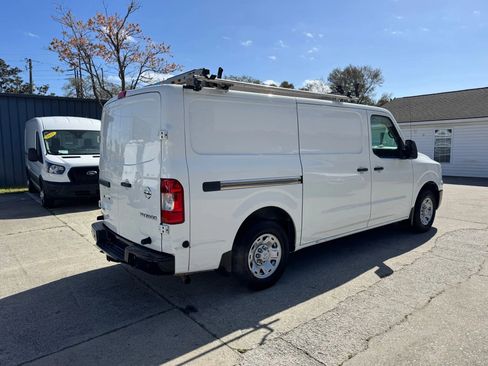 Used 2020 Nissan NV 2500 SV image 9