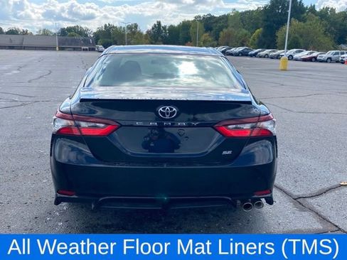 Used 2023 Toyota Camry SE FWD image 4