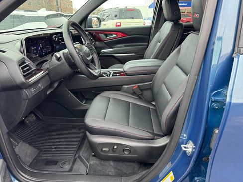 Used 2025 Chevrolet Traverse Z71 w/ Driver Confidence Package image 15