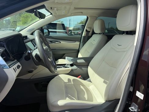 Used 2020 Cadillac XT5 Premium Luxury AWD/4WD image 12