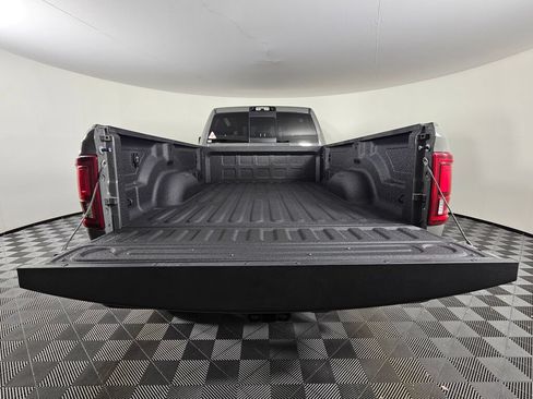 New 2026 RAM 2500 Laramie AWD/4WD image 16