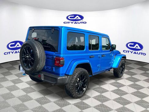 Used 2024 Jeep Wrangler Unlimited Sahara AWD/4WD image 5