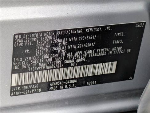 Used 2022 Toyota RAV4 XLE AWD/4WD image 29