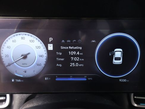 Certified 2025 Hyundai Elantra Limited FWD image 4