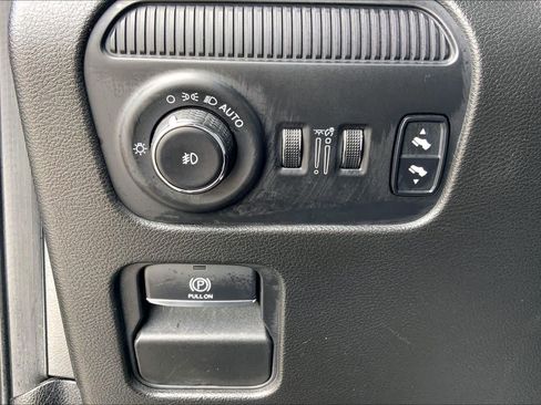 Used 2024 Jeep Wagoneer Series II w/ Flexible Seating Group RWD image 33
