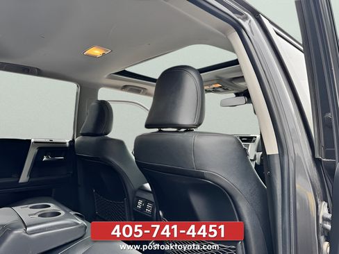 Used 2021 Toyota 4Runner Limited AWD/4WD image 31