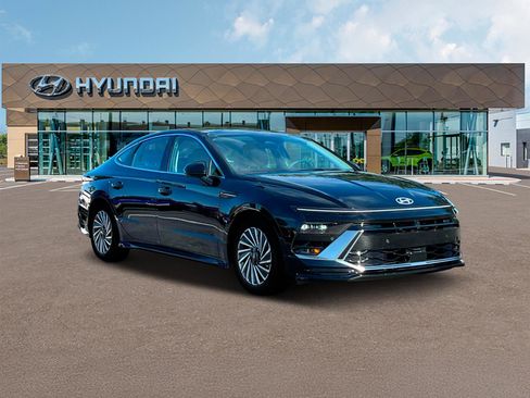 New 2024 Hyundai Sonata Limited FWD image 11