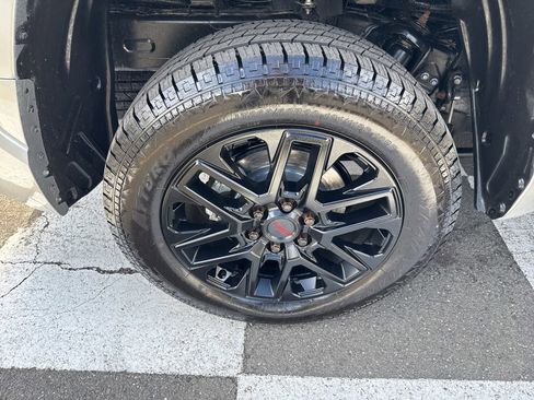 Used 2024 Toyota Tundra SR image 18